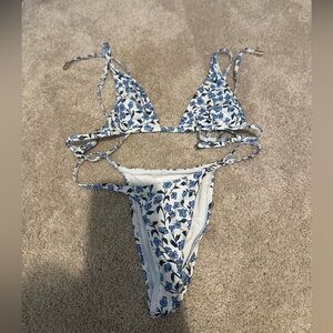 Monday swimwear. Bikini set. Blue paisley print. XS
